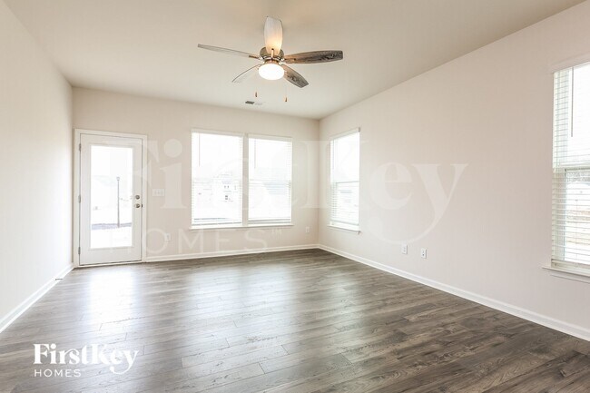 Foto del edificio - 607 Goldburn Wy