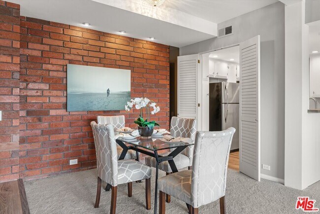 Foto del edificio - 15515 Sunset Blvd