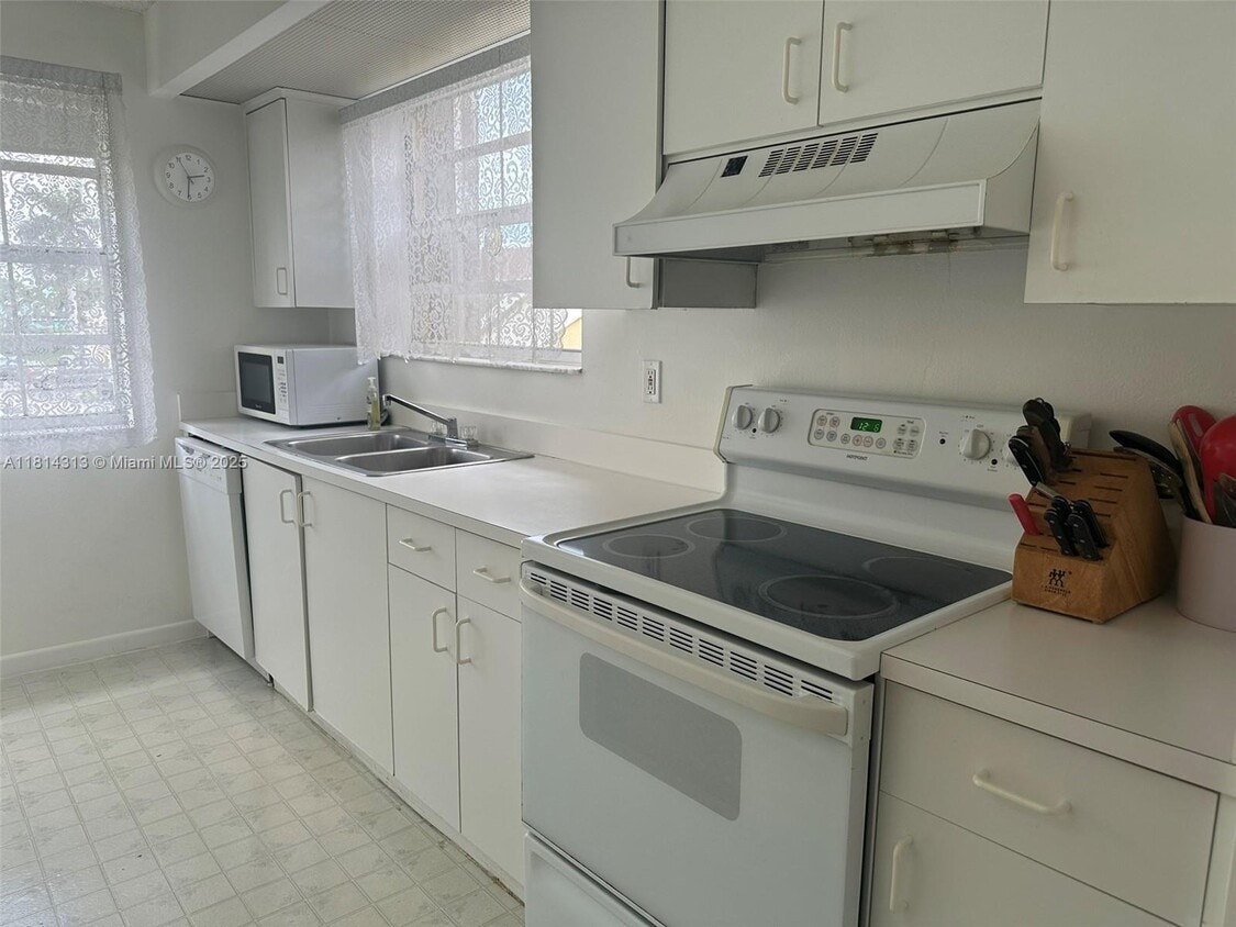 Foto del edificio - 2274 SE 27th Dr