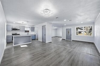 Building Photo - 3922 Rainier St