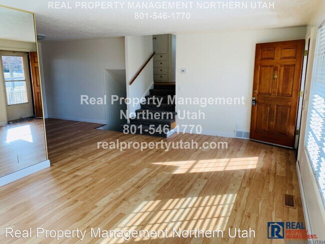 Building Photo - 4 br, 2 bath House - 566 43rd