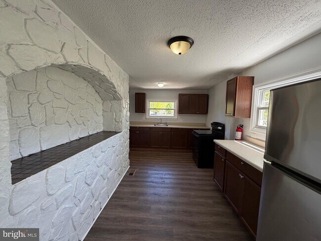 Foto del edificio - 705 W White Horse Pike