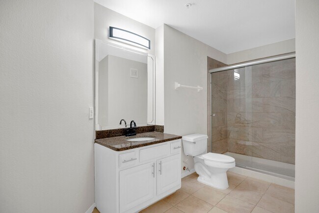 Foto del edificio - 421 Summit Ridge Pl