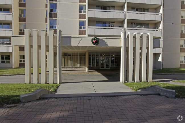 Building Photo - 2233 - 2235 Hurontario Street