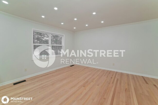 Foto del edificio - 5706 MATLOCK DR, KNOXVILLE, TN 37921