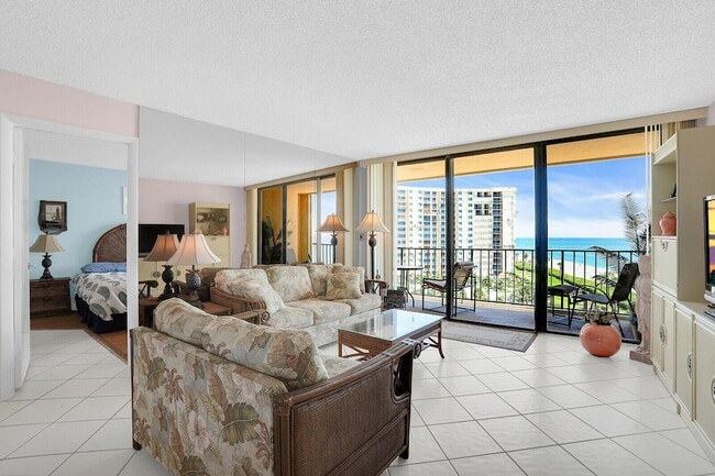 Foto del edificio - 100 Ocean Trail Way