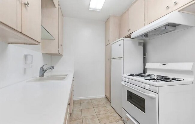 Foto del edificio - 1015 E Ocean Blvd