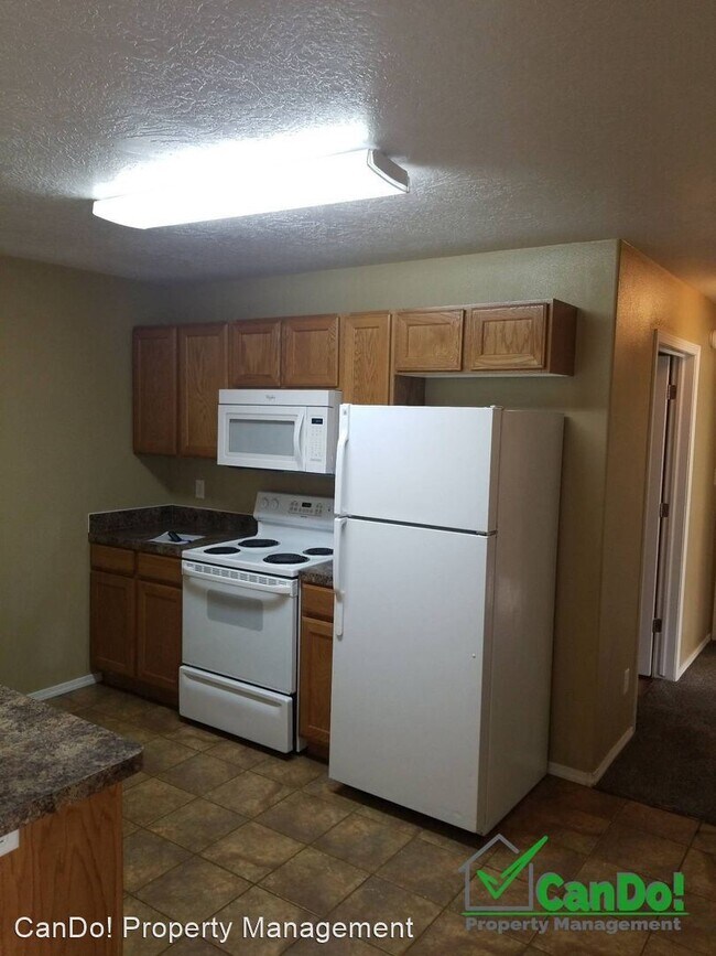 Building Photo - 145-195 Opal Ct