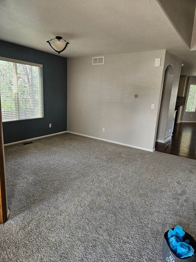 Building Photo - 2353 Aral Dr