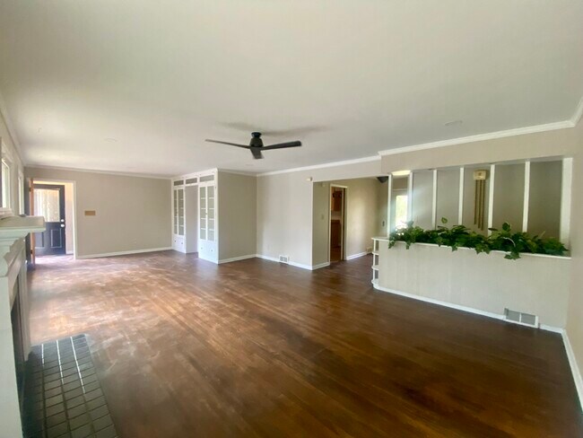 Foto del edificio - 456 Sunset View Dr
