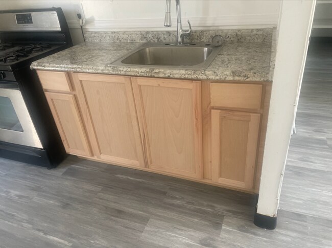 Foto del edificio - 11 E San Joaquin St