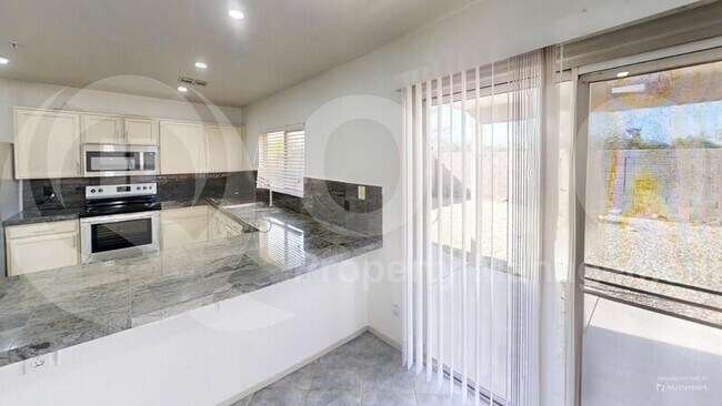 Foto del edificio - 11176 N 88th Pl
