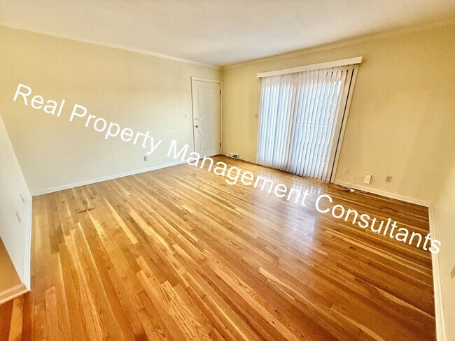 Foto del edificio - Move In Special on 1 Bedroom in Westport Edge