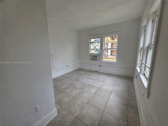 Foto del edificio - 1005 SW 19th Ave