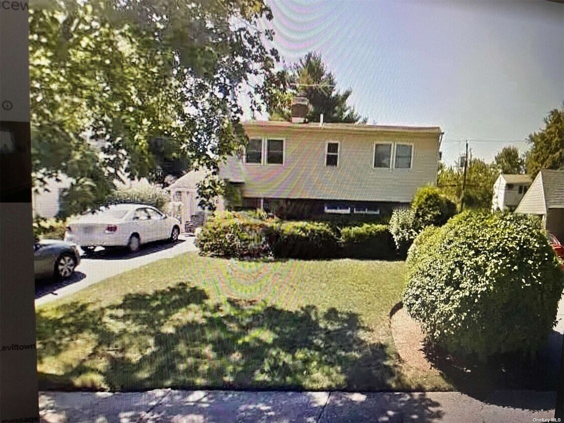 Primary Photo - 25 Sprucewood Dr