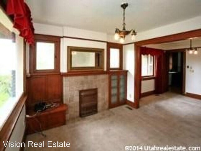 Building Photo - 172 S 600 W