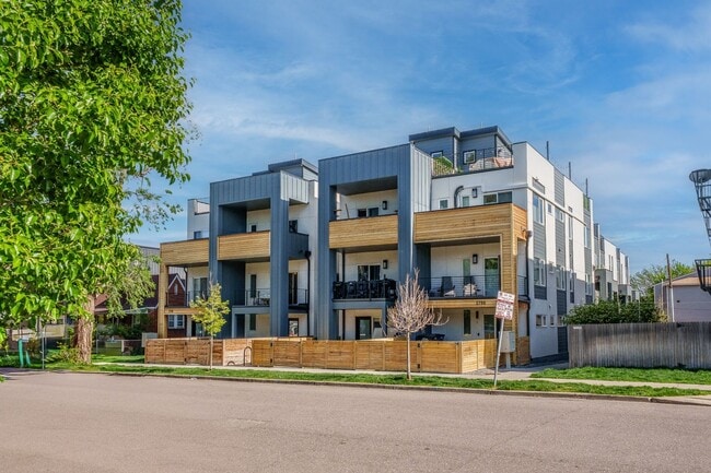 Building Photo - 2790 W 25th Ave
