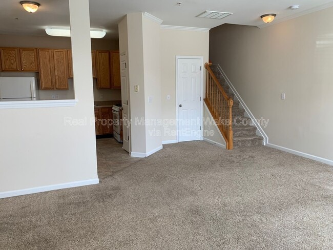 Foto del edificio - 2225 Raven Rd