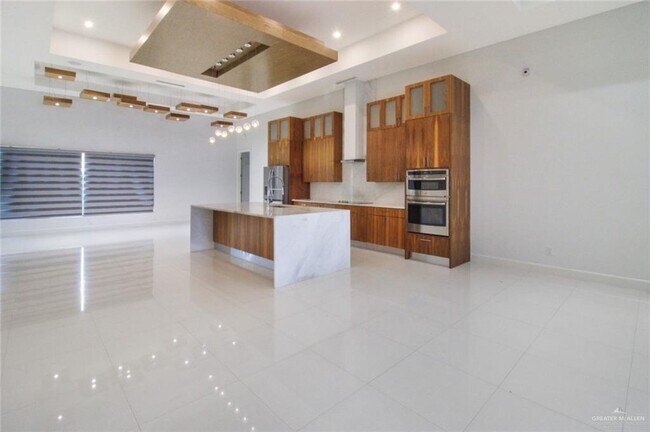 Foto del edificio - 3501 Umar Ave