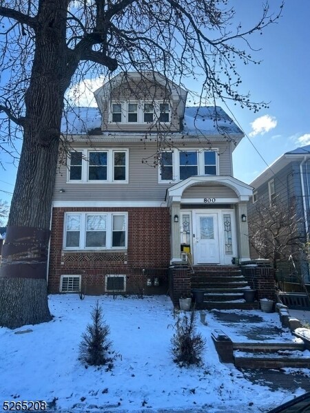 Building Photo - 800 Murray St