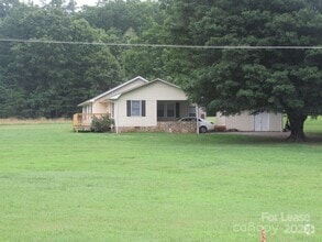Building Photo - 1343 Beal Rd