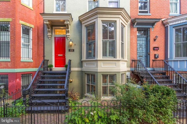 Building Photo - 1131 5th St NW