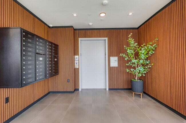 Building Photo - Brand New Lofts w/City Views and In Unit Washer & Dryer Call Today!