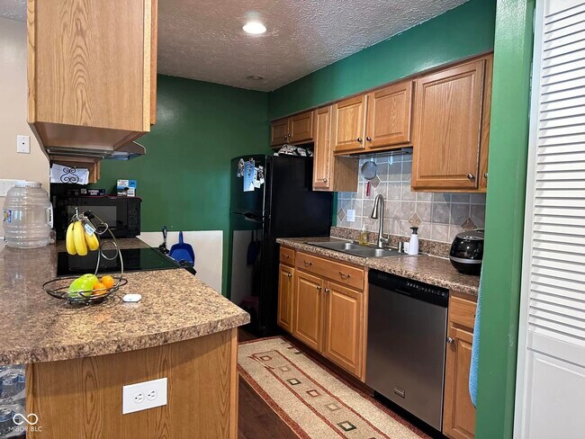 Building Photo - 825 Culpeper Ct