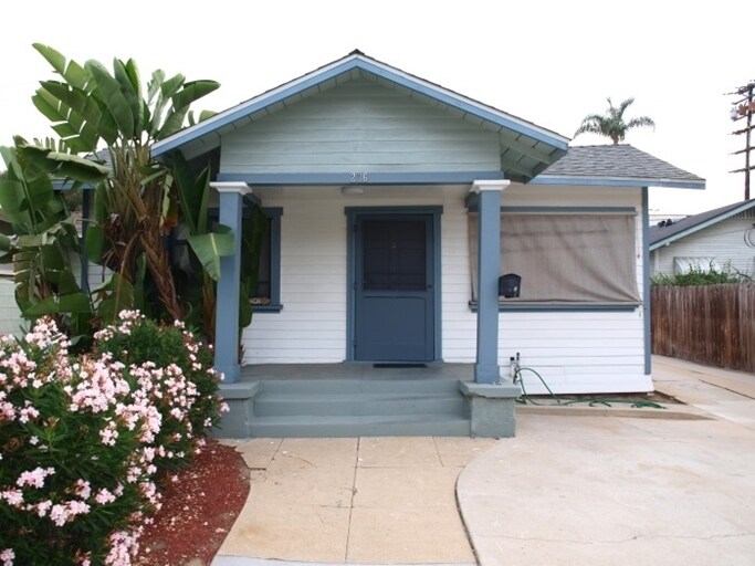Building Photo - 236 Redondo Ave
