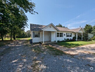 Building Photo - 642 Scoggins Rd