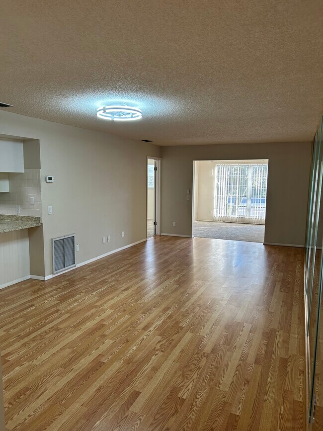 Foto del edificio - 4026 Passport Ln