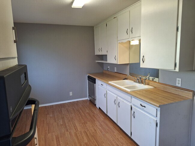 Foto del edificio - Charming 3-bedroom, 1-bath home in the heart of Hurst