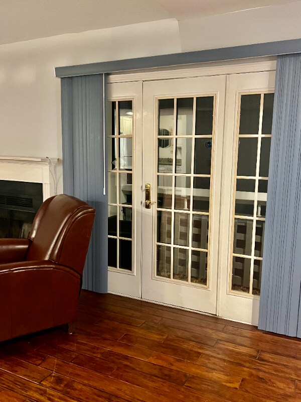 Foto del edificio - 523 Old Pond Ln