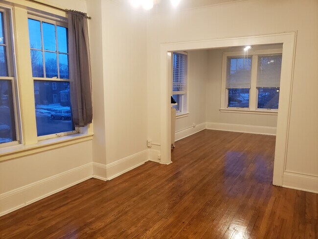 dining and living room - 162 Wheeler St N