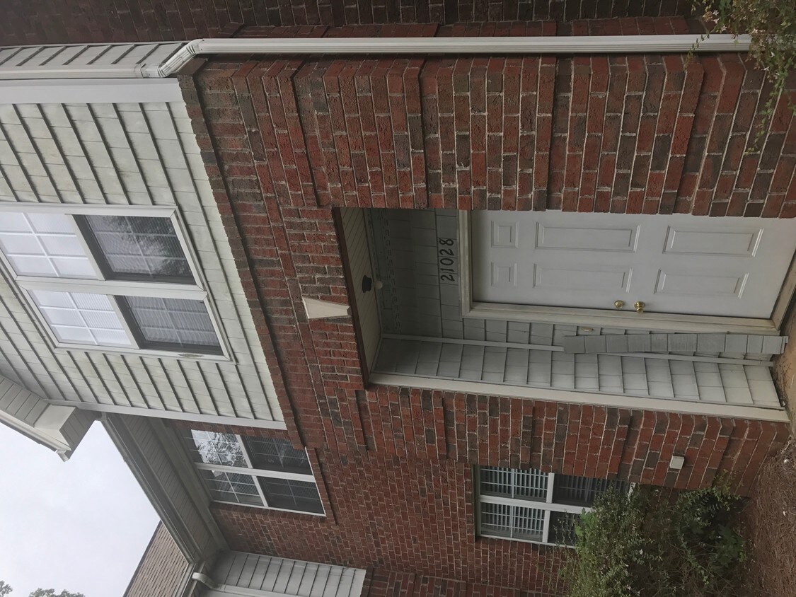 21028 N Main St, Cornelius, NC 28031 Townhome Rentals in Cornelius NC