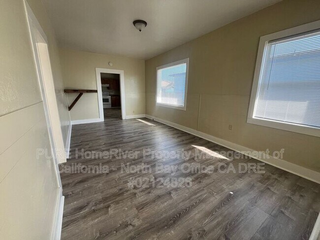 Foto del edificio - 744 Stewart St