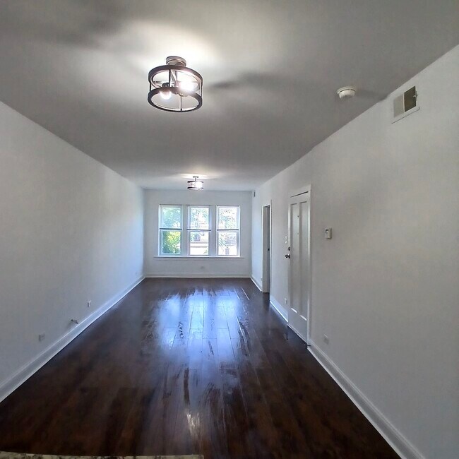 Building Photo - 4876 W Armitage Ave