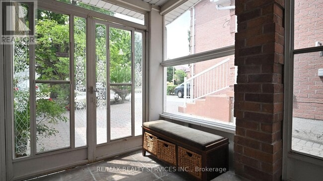 Photo du bâtiment - 5231 Astwell Ave