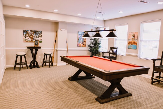 Pool in the clubhouse - Crawford House