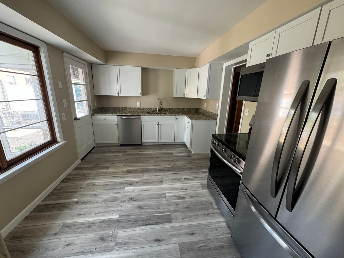 Foto principal - 4279 W. 214th St.