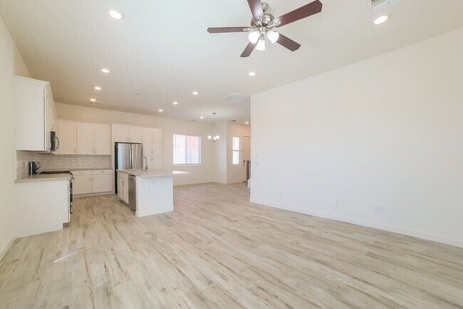 Foto del edificio - 16028 N 74th Ln