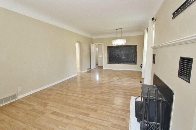 Foto del edificio - Charming Home in Caldwell