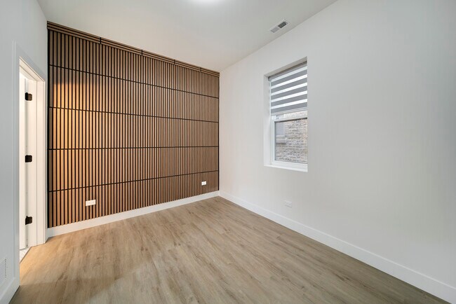 Foto del edificio - 1137 N Francisco Ave