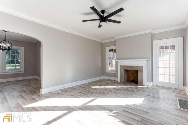 Building Photo - 1665 Beecher St SW