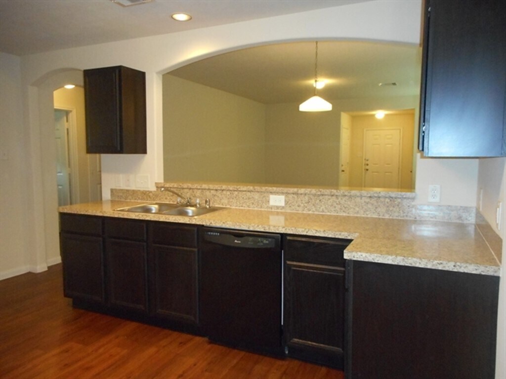 Foto principal - 22334 Queenbury Hills Dr