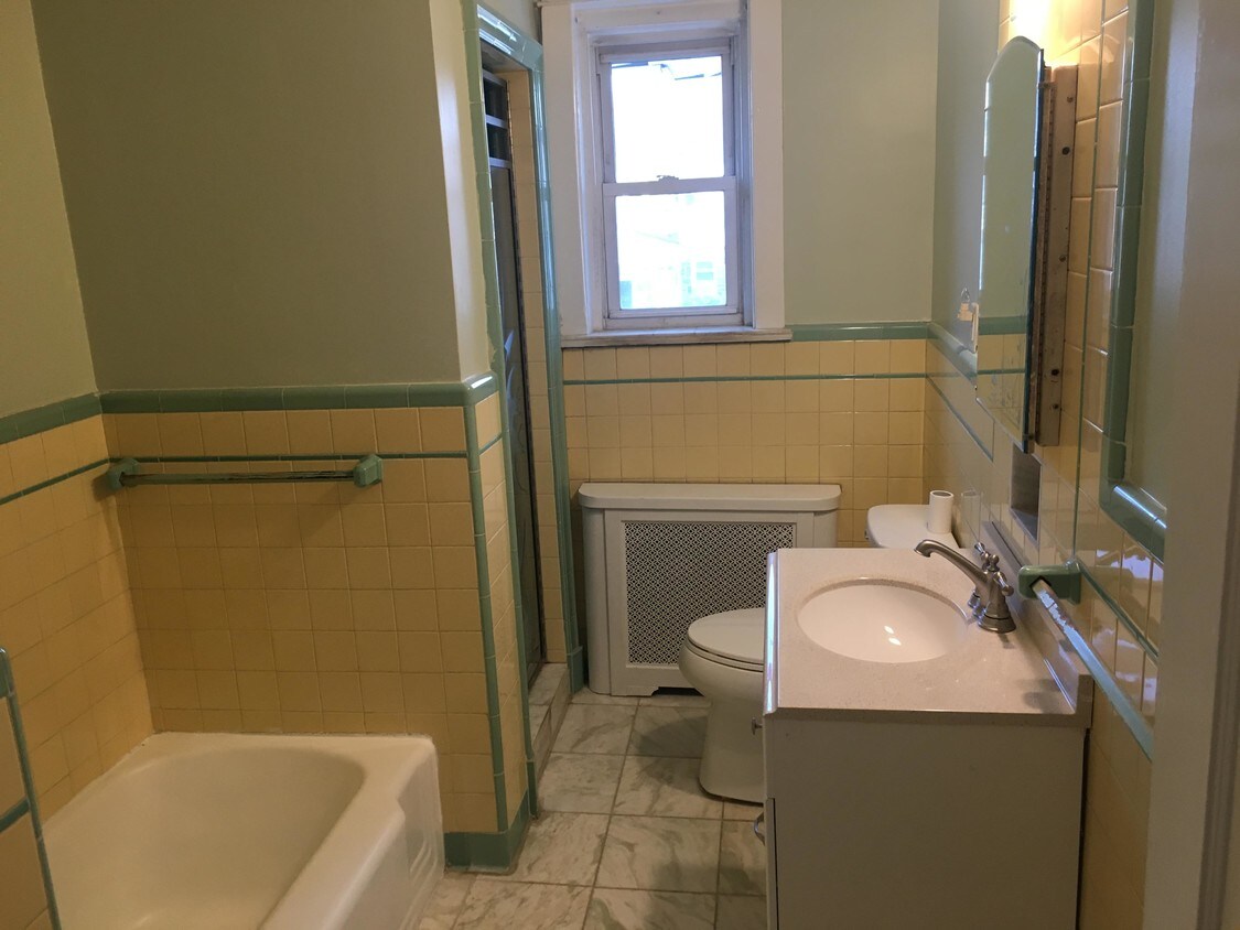 Primary Photo - 3 bedroom in PhIladelphIa PA 19131