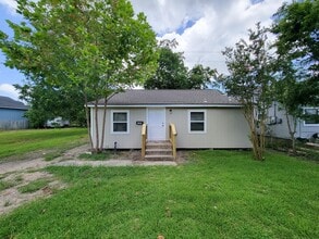 Building Photo - 1107 Roosevelt