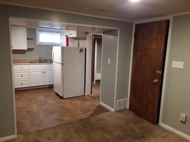 Building Photo - 3907 Revere Dr