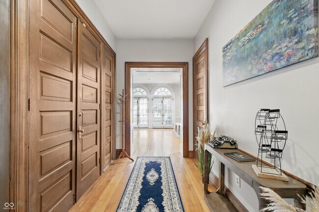 Foto del edificio - 101 E 14th St