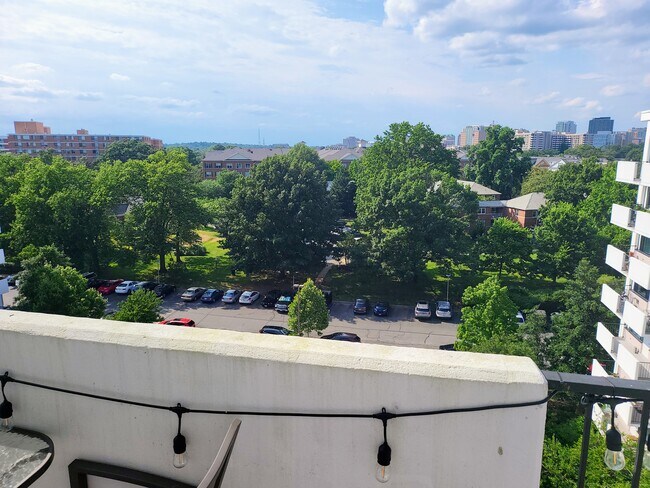 Foto del edificio - 4501 Arlington Blvd